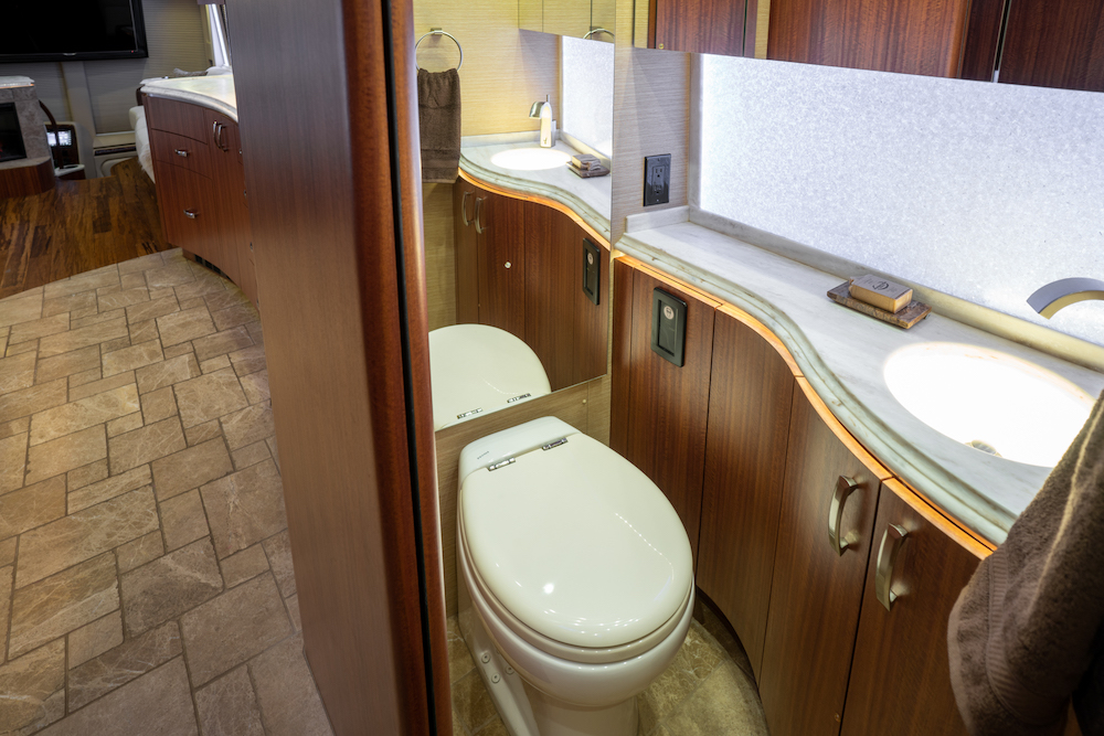 2014 Prevost Marathon H3-45 For Sale