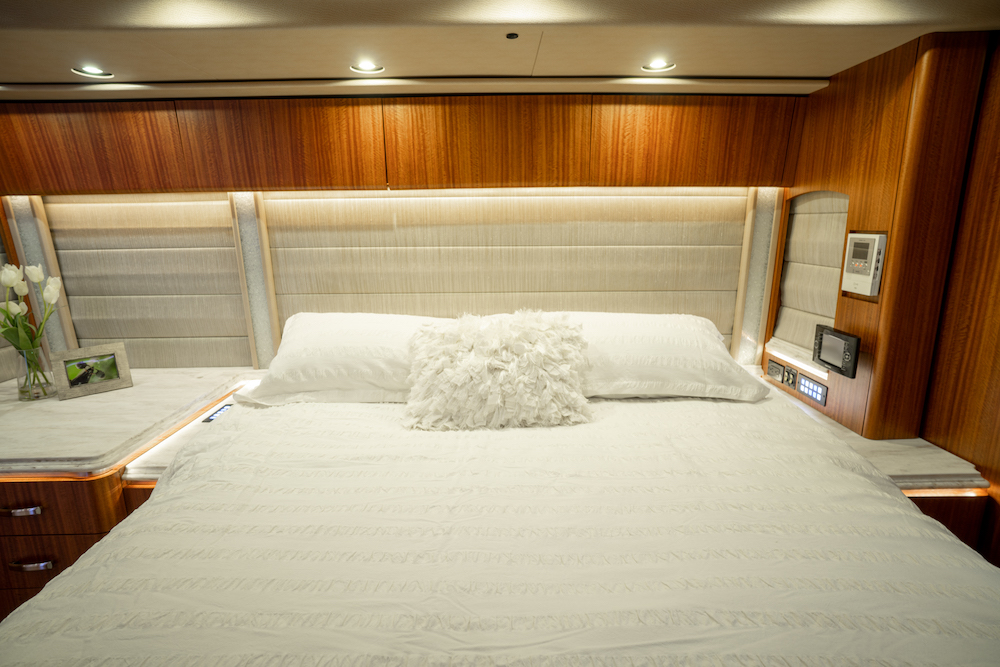 2014 Prevost Marathon H3-45 For Sale