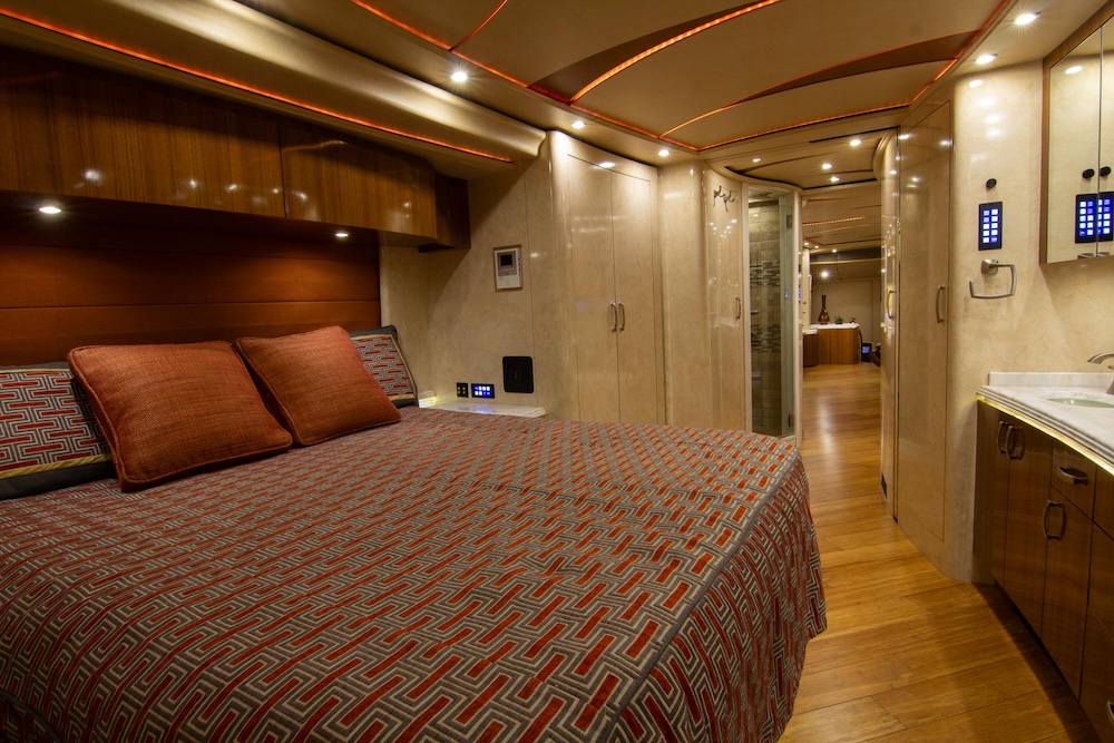 2014 Prevost Marathon H3-45 For Sale