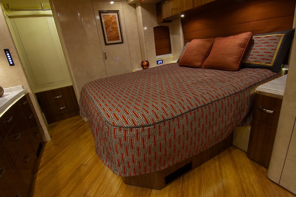 2014 Prevost Marathon H3-45 For Sale
