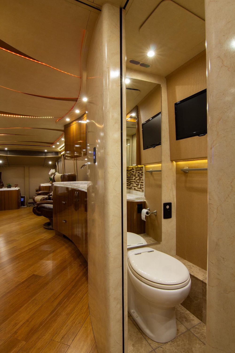 2014 Prevost Marathon H3-45 For Sale
