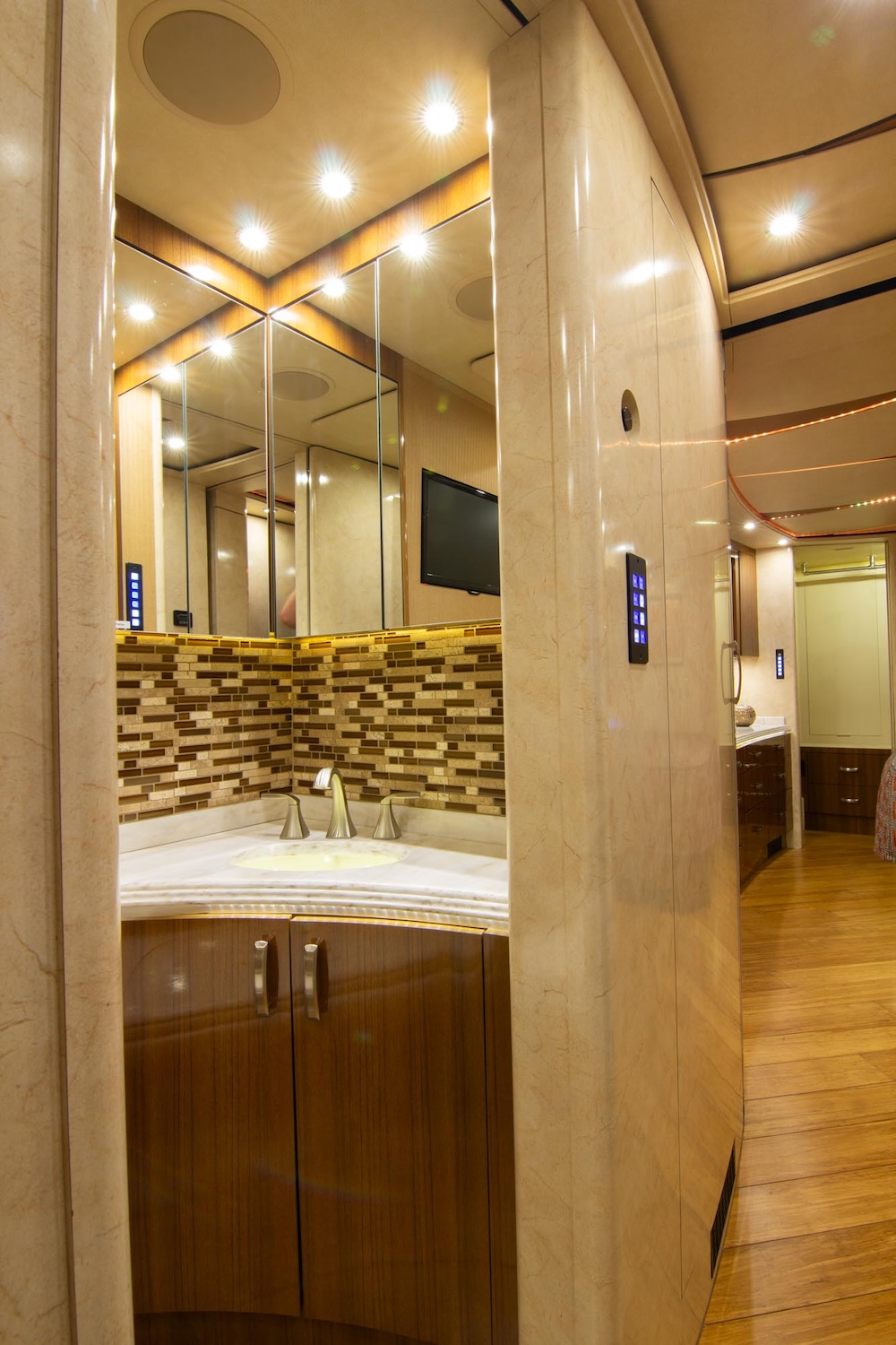 2014 Prevost Marathon H3-45 For Sale