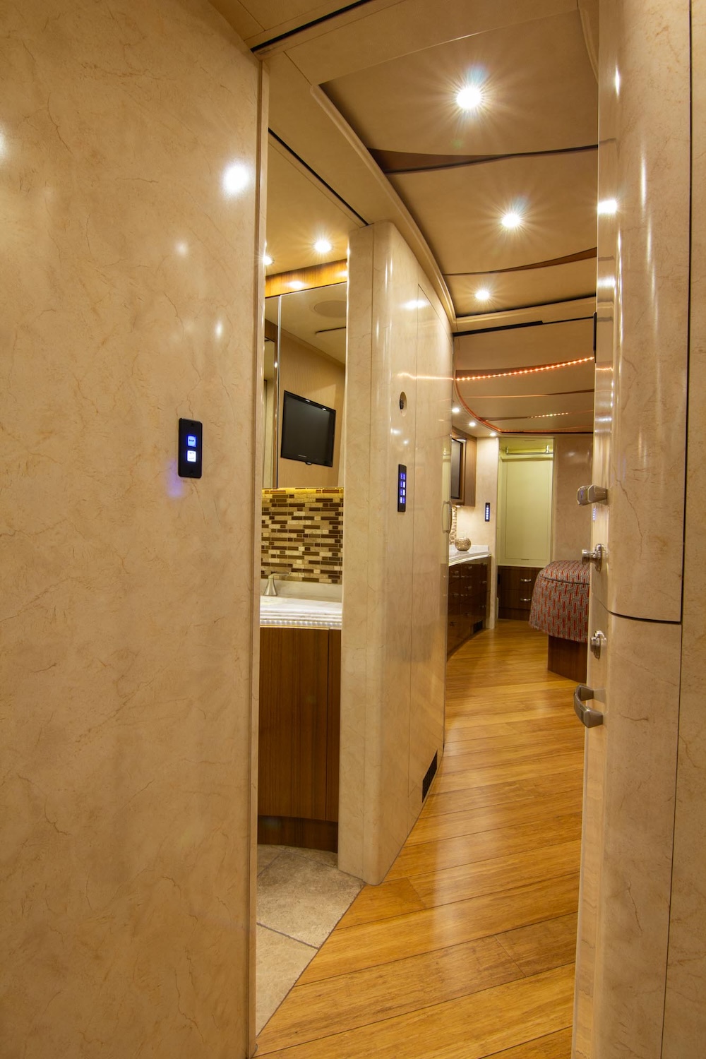 2014 Prevost Marathon H3-45 For Sale
