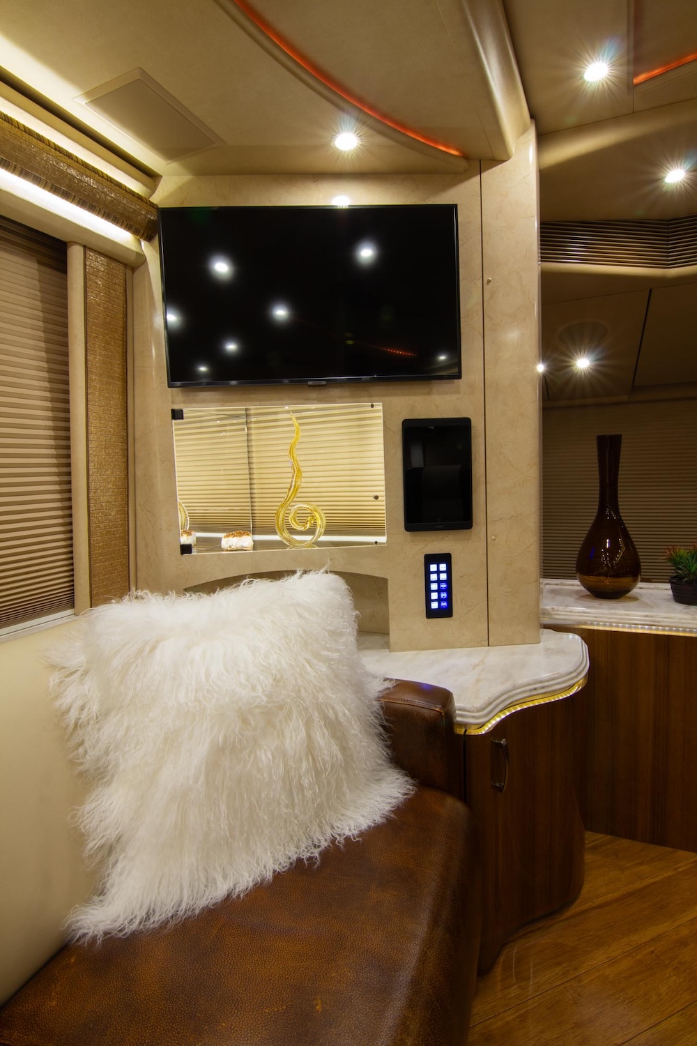 2014 Prevost Marathon H3-45 For Sale