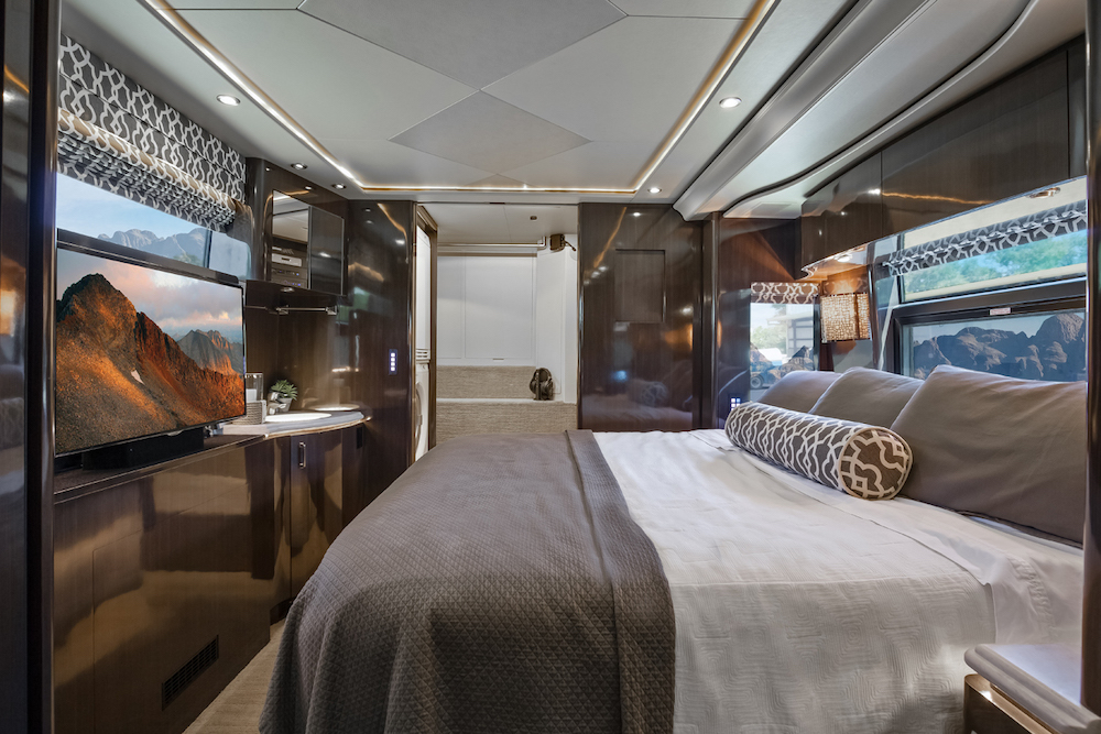 2014 Prevost Marathon X3 For Sale