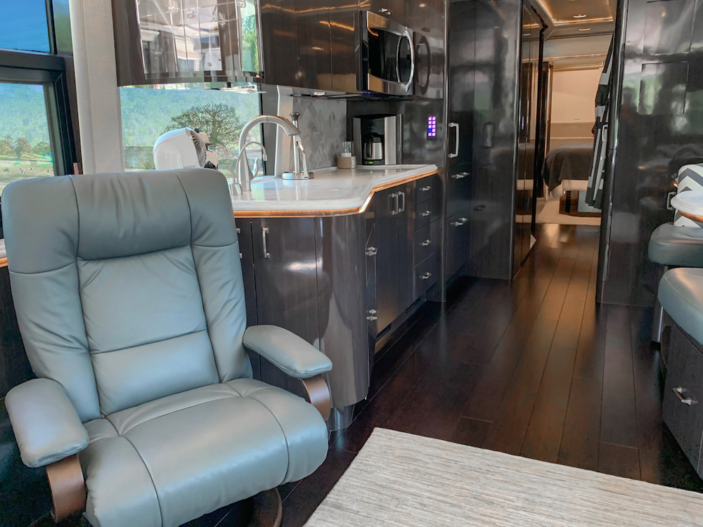 2014 Prevost Marathon X3 For Sale