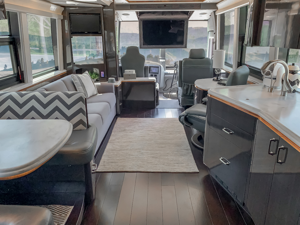 2014 Prevost Marathon X3 For Sale