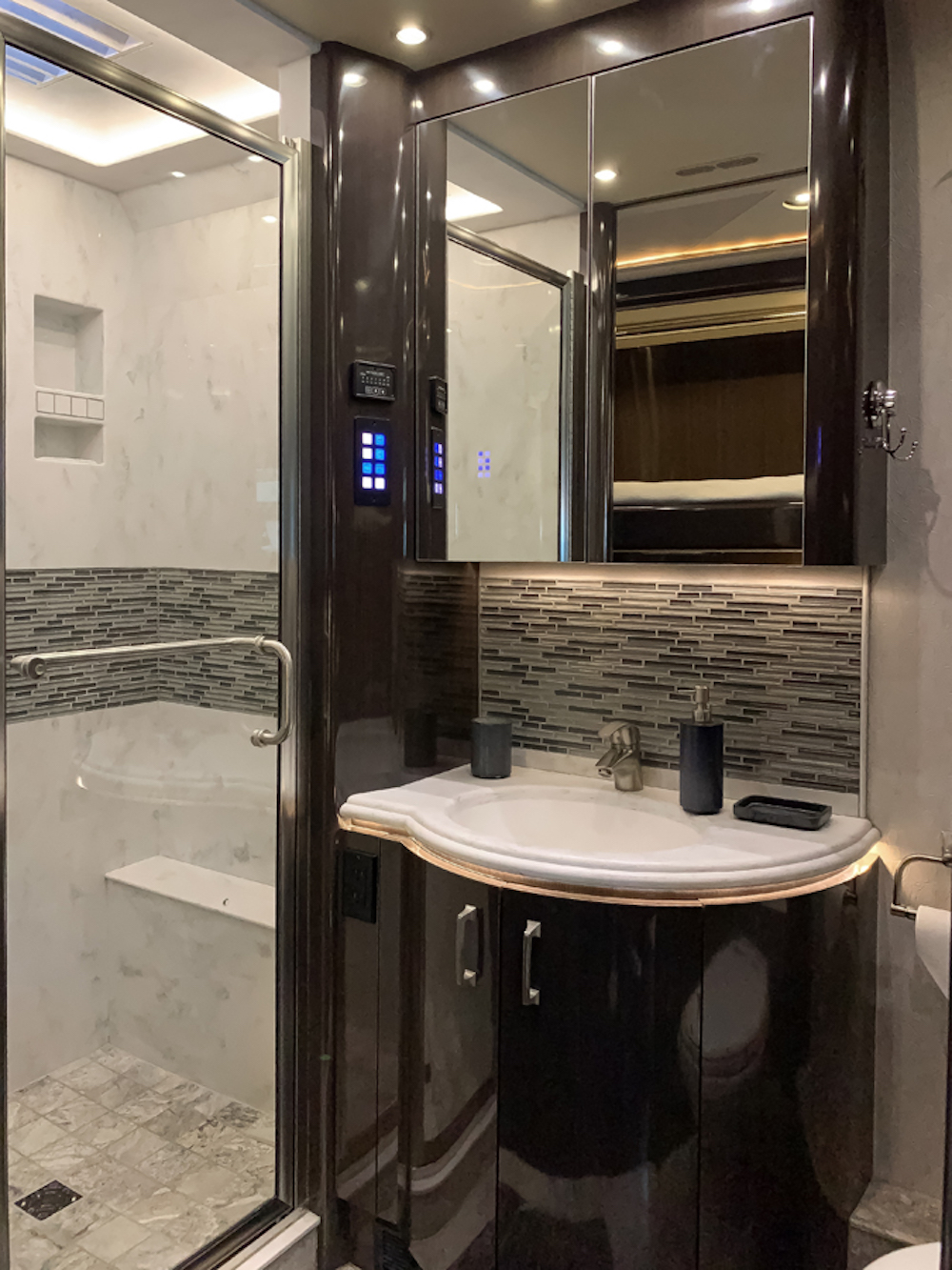 2014 Prevost Marathon X3 For Sale