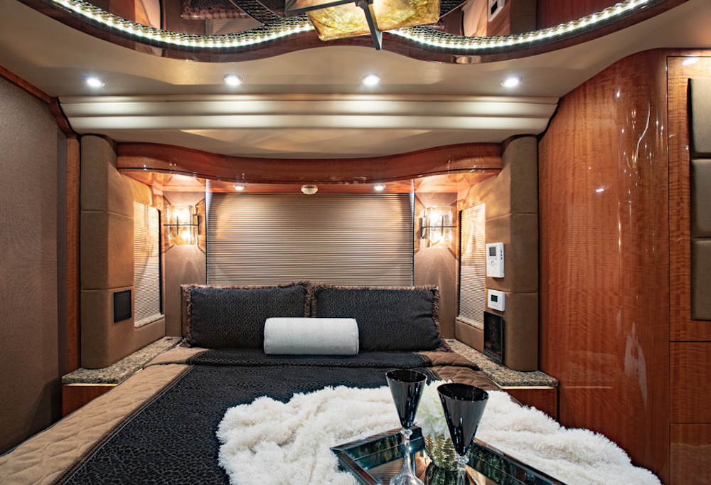 2014 Prevost Millennium H3-45 For Sale