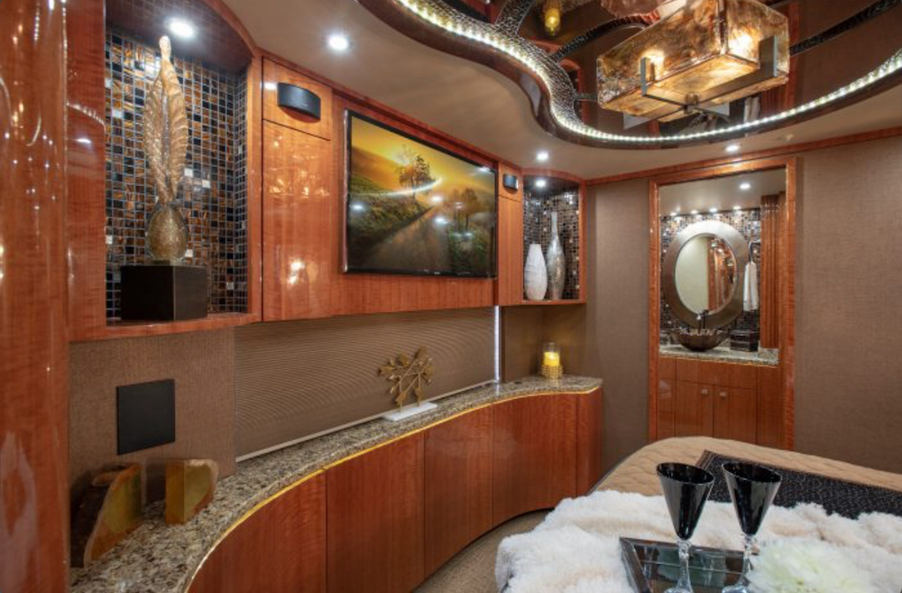 2014 Prevost Millennium H3-45 For Sale