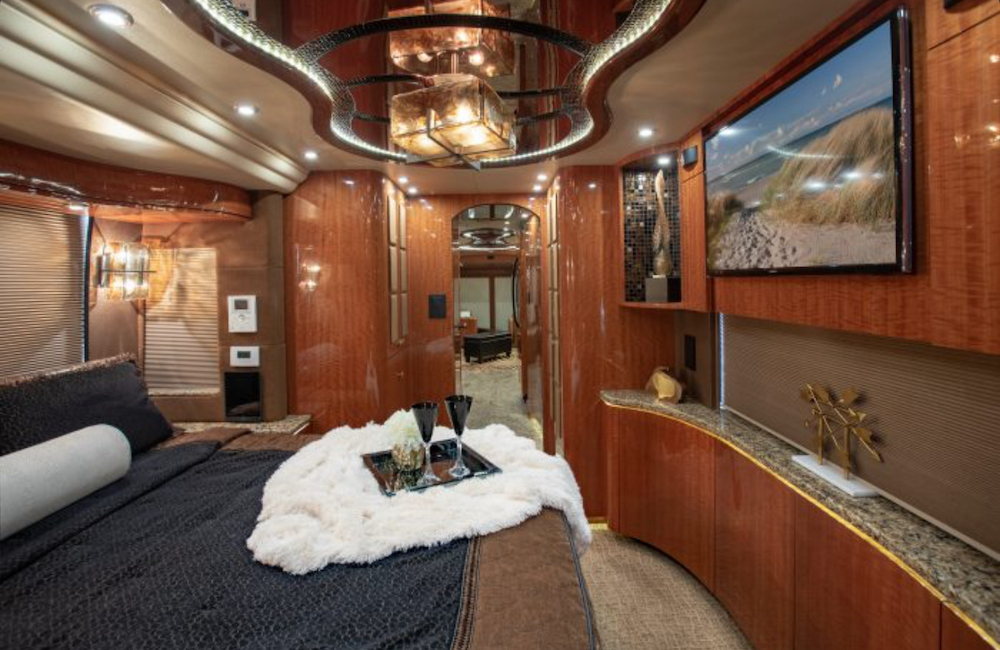 2014 Prevost Millennium H3-45 For Sale