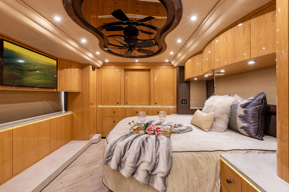 2014 Prevost Millennium H3-45 For Sale