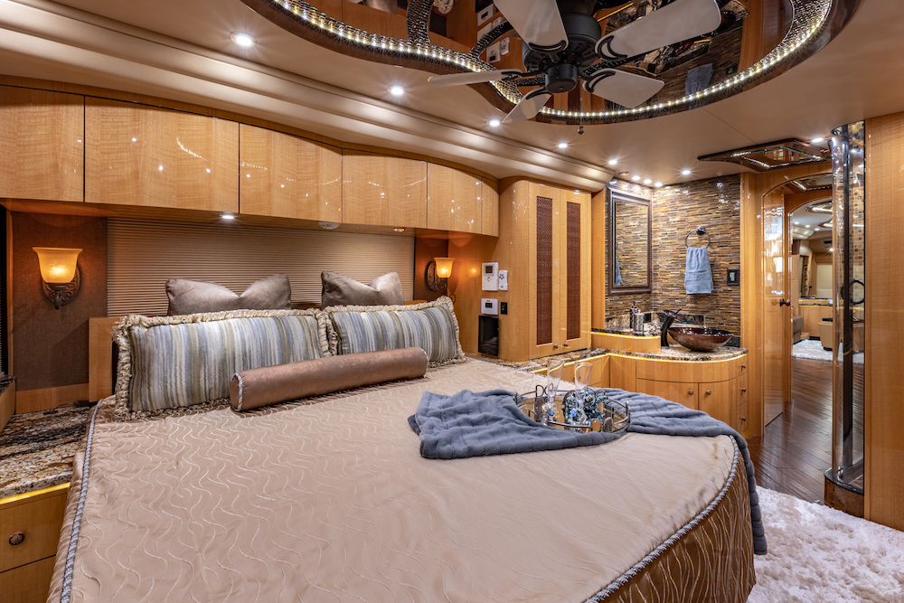 2014 Prevost Millennium H3-45 For Sale