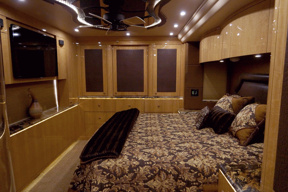 2013 Prevost Millennium H3-45 For Sale