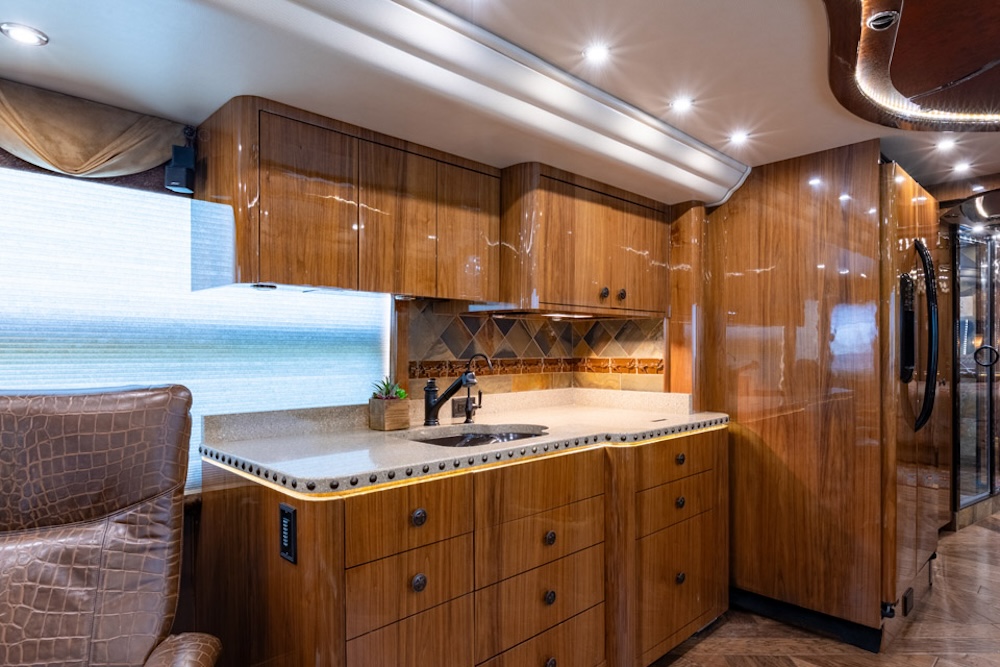 2014 Prevost Millennium  H3-45 For Sale