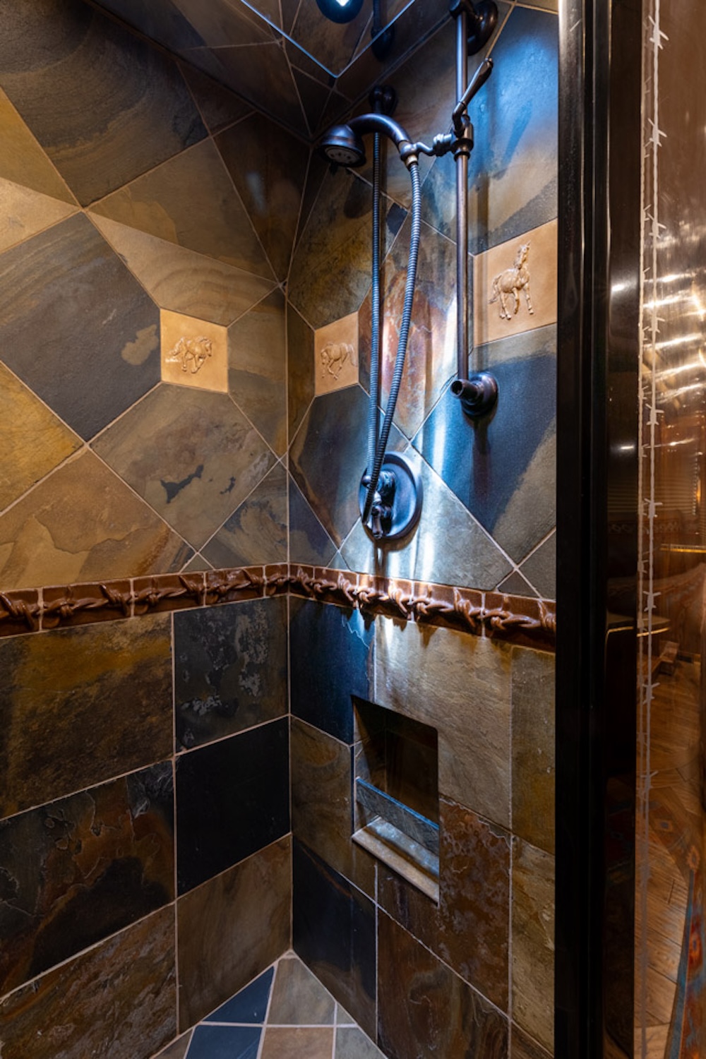 2014 Prevost Millennium  H3-45 For Sale
