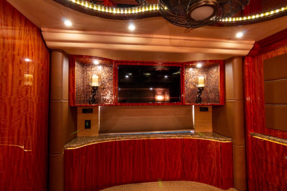 2014 Prevost Millennium H3-45 For Sale