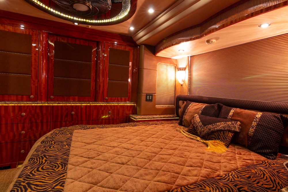 2014 Prevost Millennium H3-45 For Sale