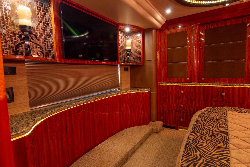 2014 Prevost Millennium H3-45 For Sale
