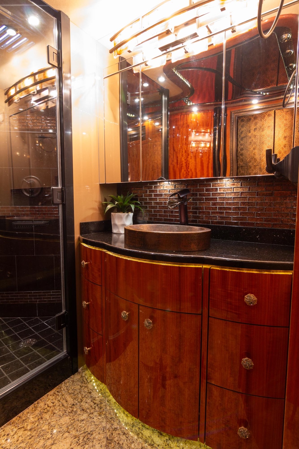 2014 Prevost Millennium H3-45 For Sale