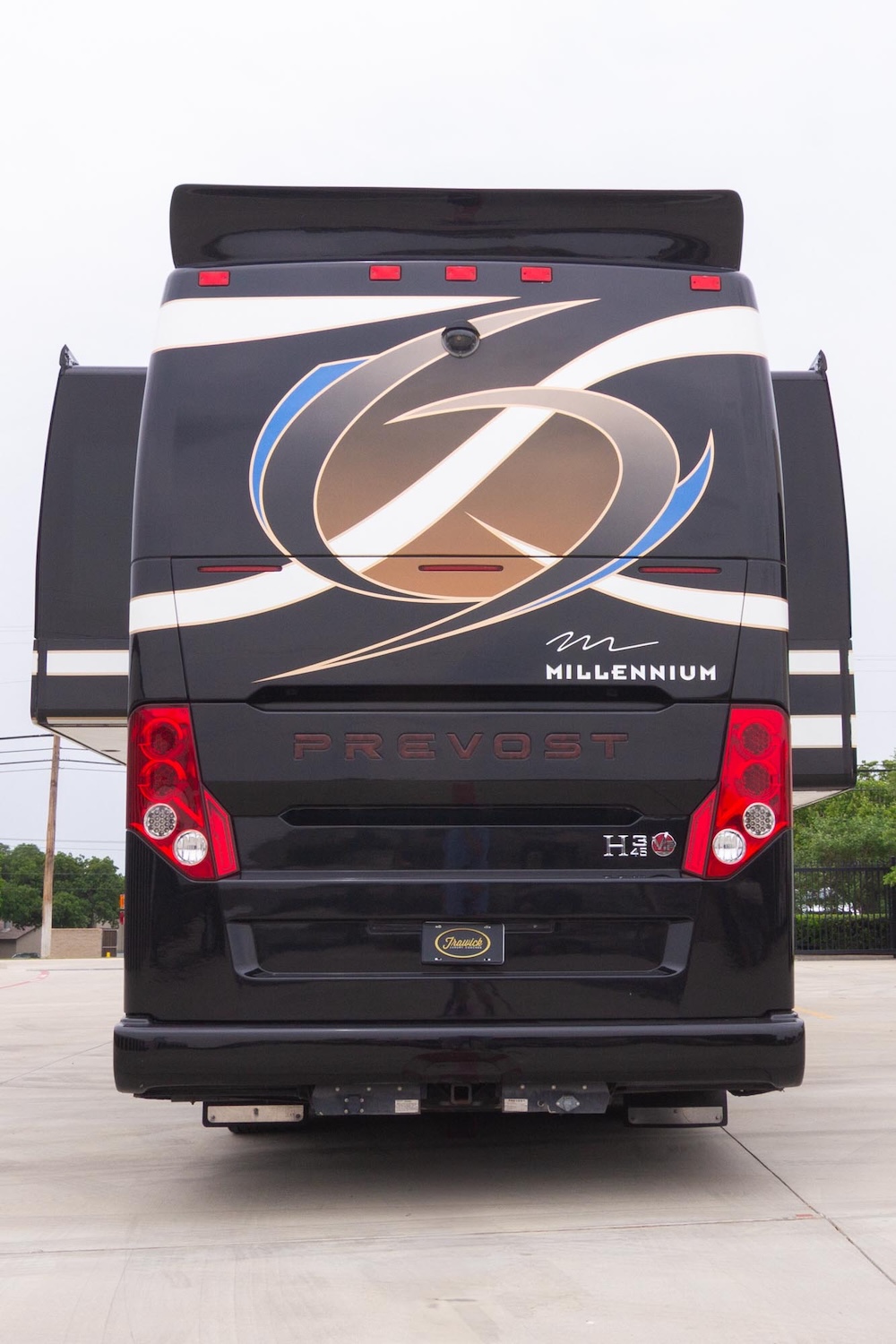 2014 Prevost Millennium H3-45 For Sale