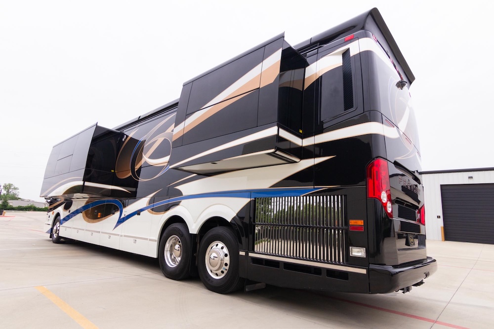2014 Prevost Millennium H3-45 For Sale