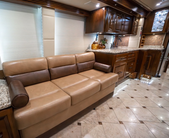 2014 Prevost Outlaw  H3-45 For Sale