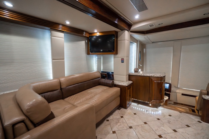 2014 Prevost Outlaw  H3-45 For Sale