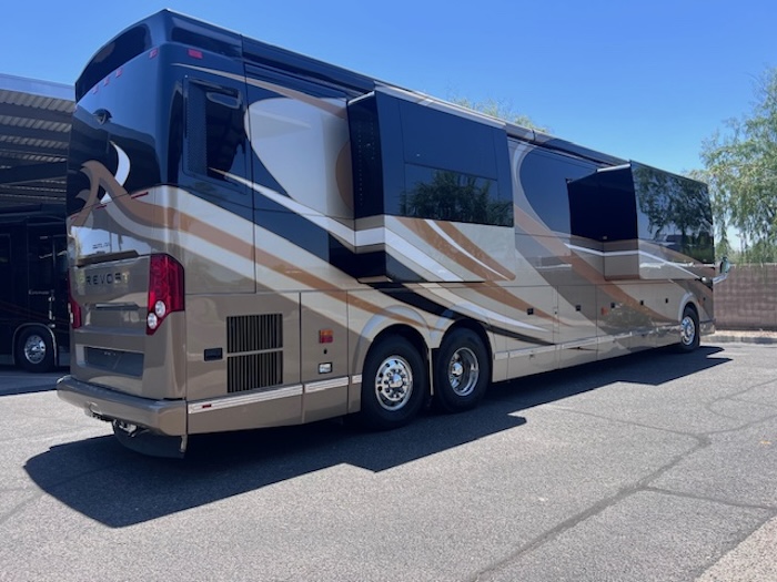 2014 Prevost Outlaw H3-45 For Sale