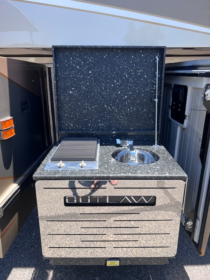 2014 Prevost Outlaw H3-45 For Sale