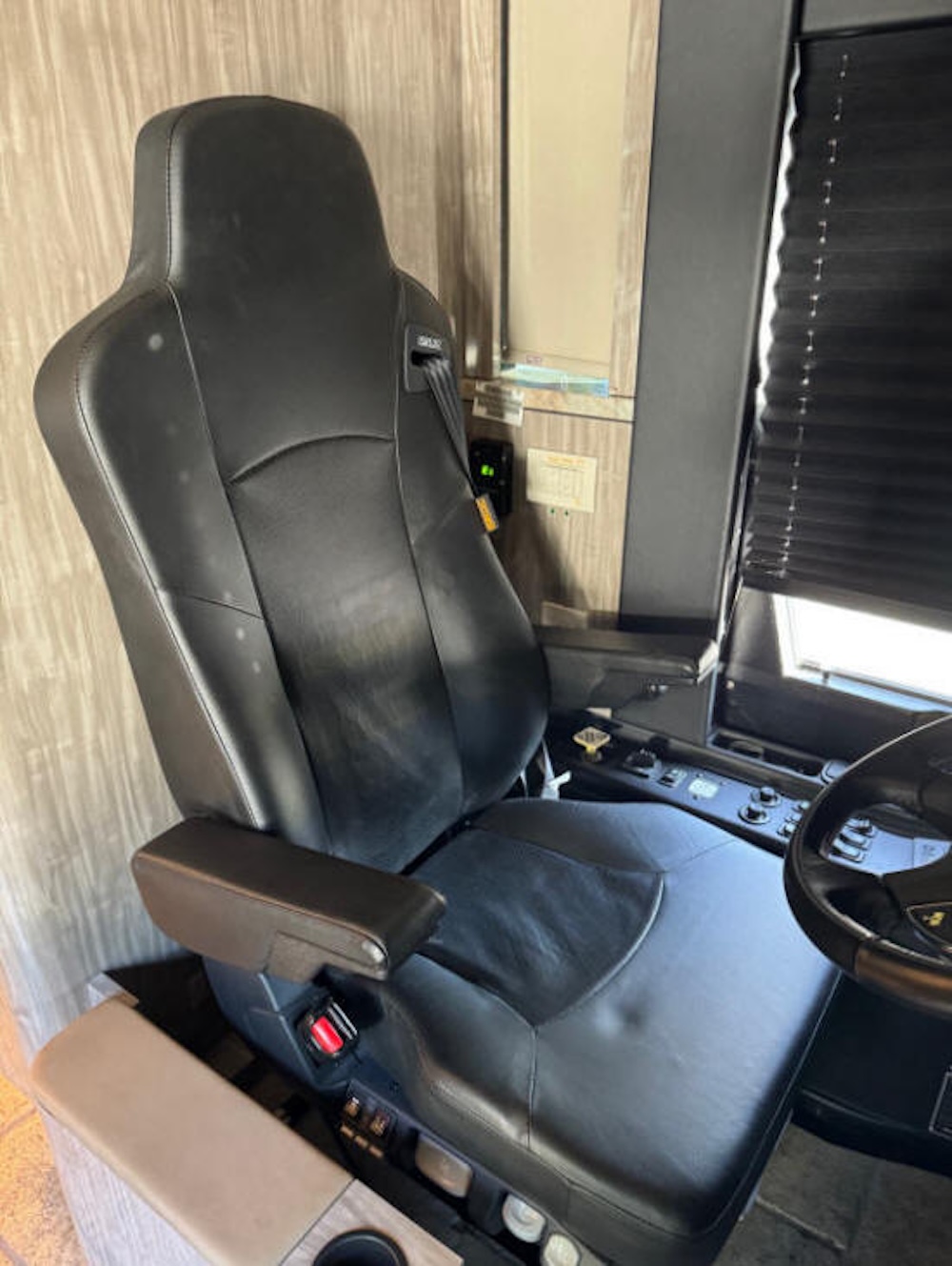 2015 Prevost Florida Coach X3 For Sale