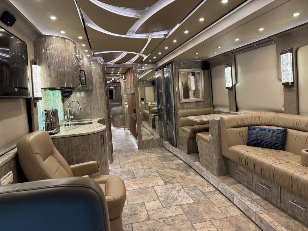 2015 Prevost Florida Coach X3 For Sale