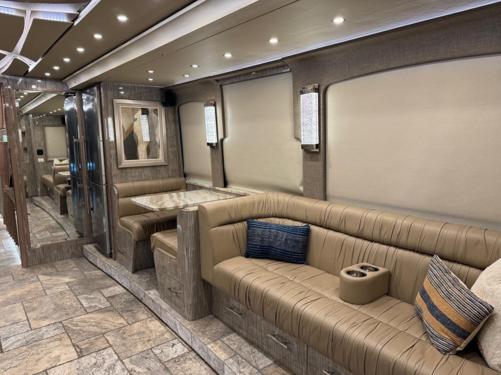 2015 Prevost Florida Coach X3 For Sale