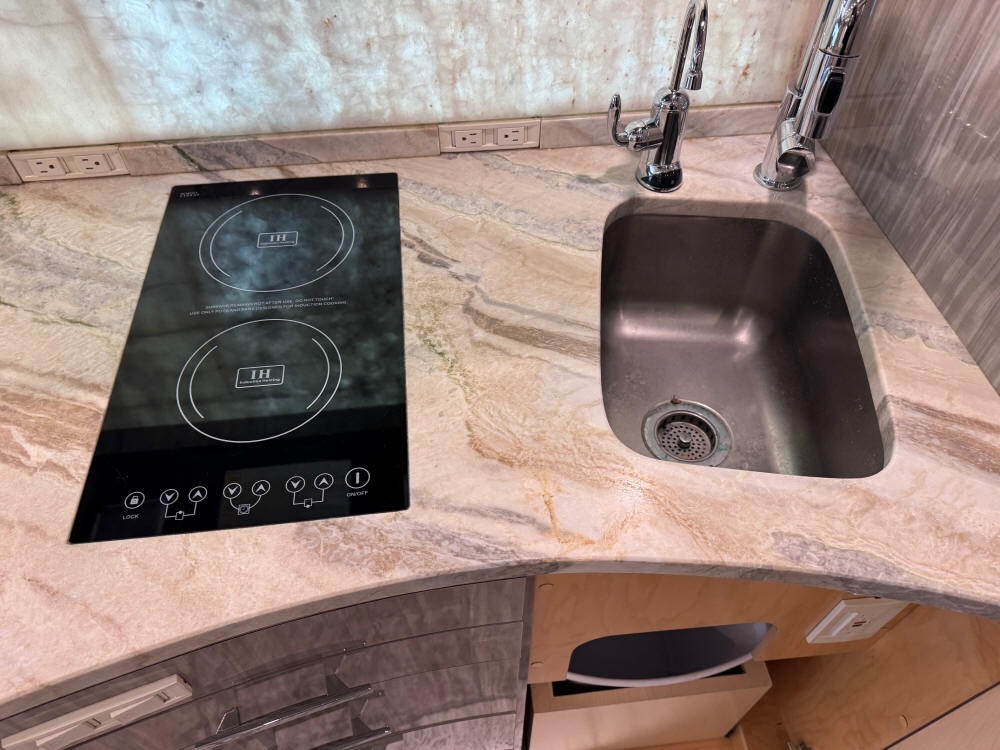 2015 Prevost Florida Coach X3 For Sale