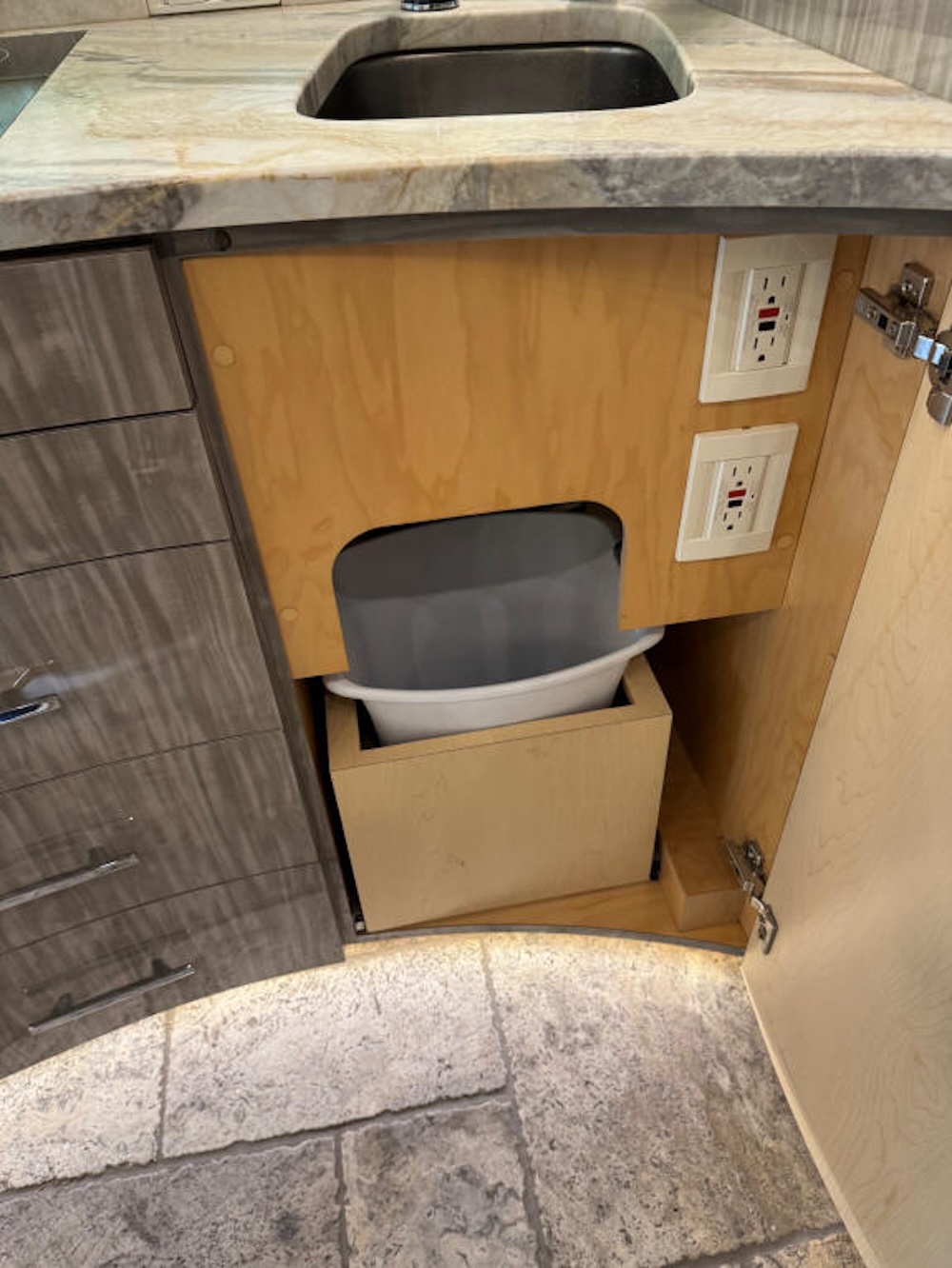 2015 Prevost Florida Coach X3 For Sale