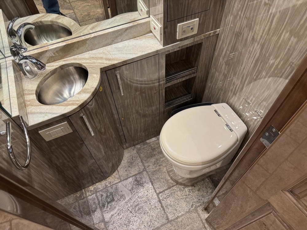 2015 Prevost Florida Coach X3 For Sale