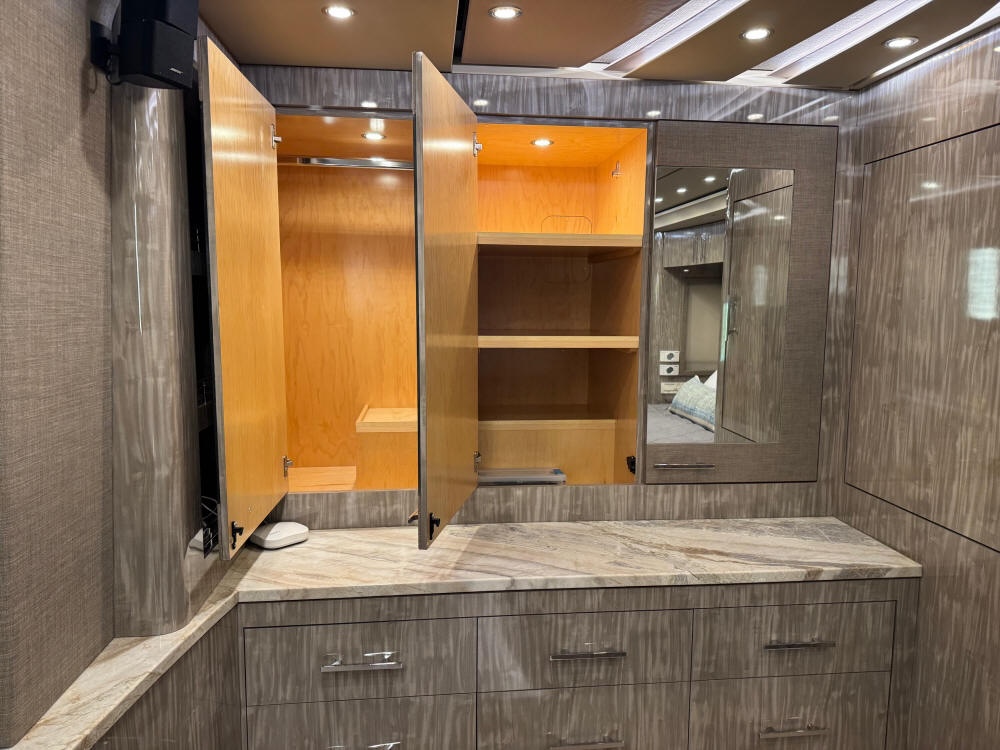 2015 Prevost Florida Coach X3 For Sale