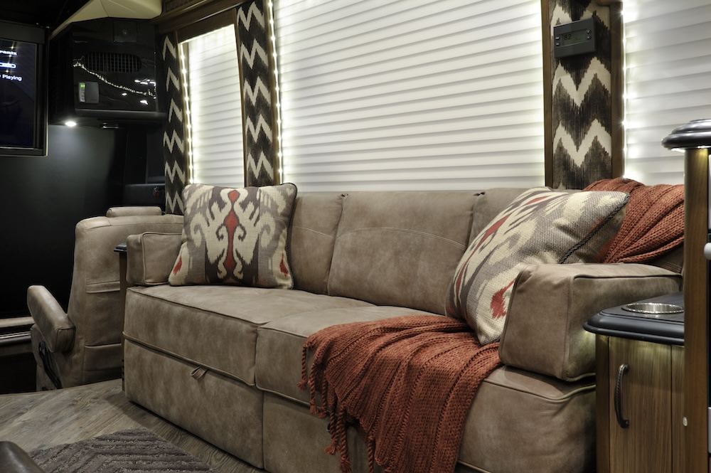 2015 Prevost  H3-45 For Sale
