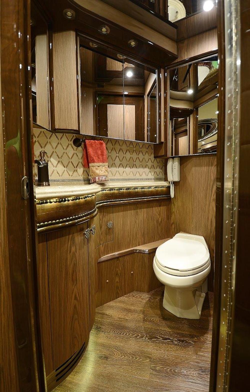 2015 Prevost Liberty H3-45 For Sale