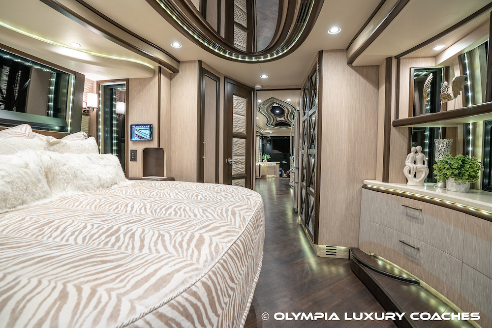 2015 Prevost Liberty H3-45 For Sale