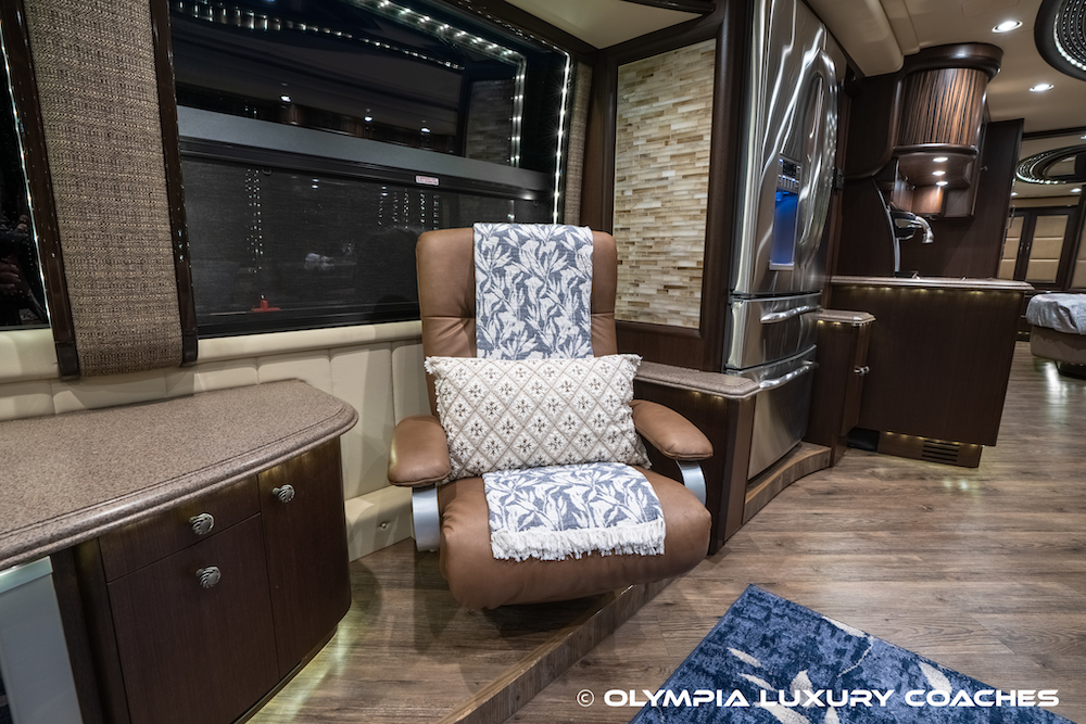 2015 Prevost Liberty H3-45 For Sale