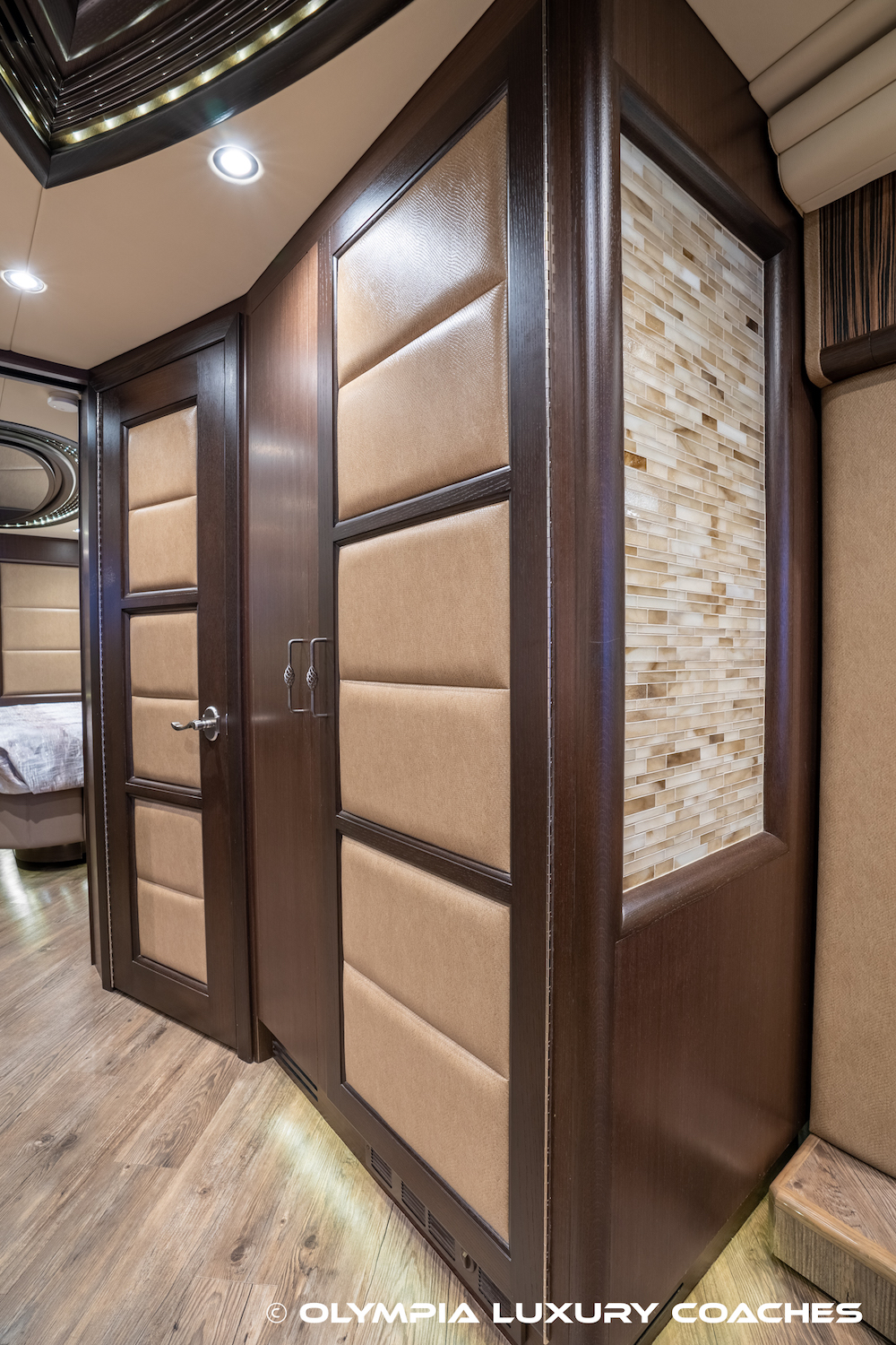 2015 Prevost Liberty H3-45 For Sale