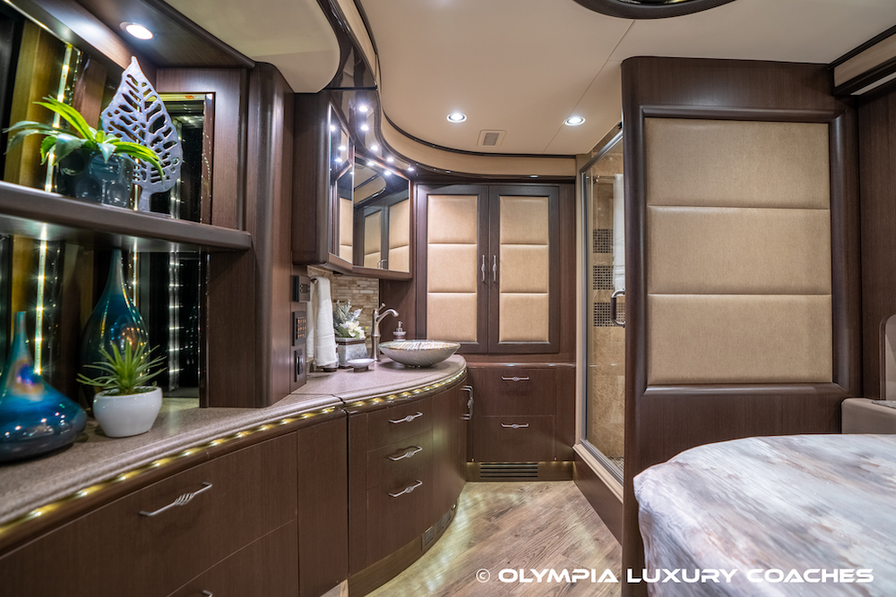 2015 Prevost Liberty H3-45 For Sale