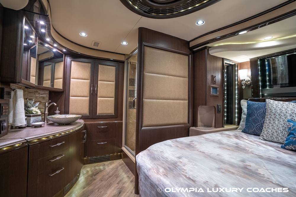 2015 Prevost Liberty H3-45 For Sale