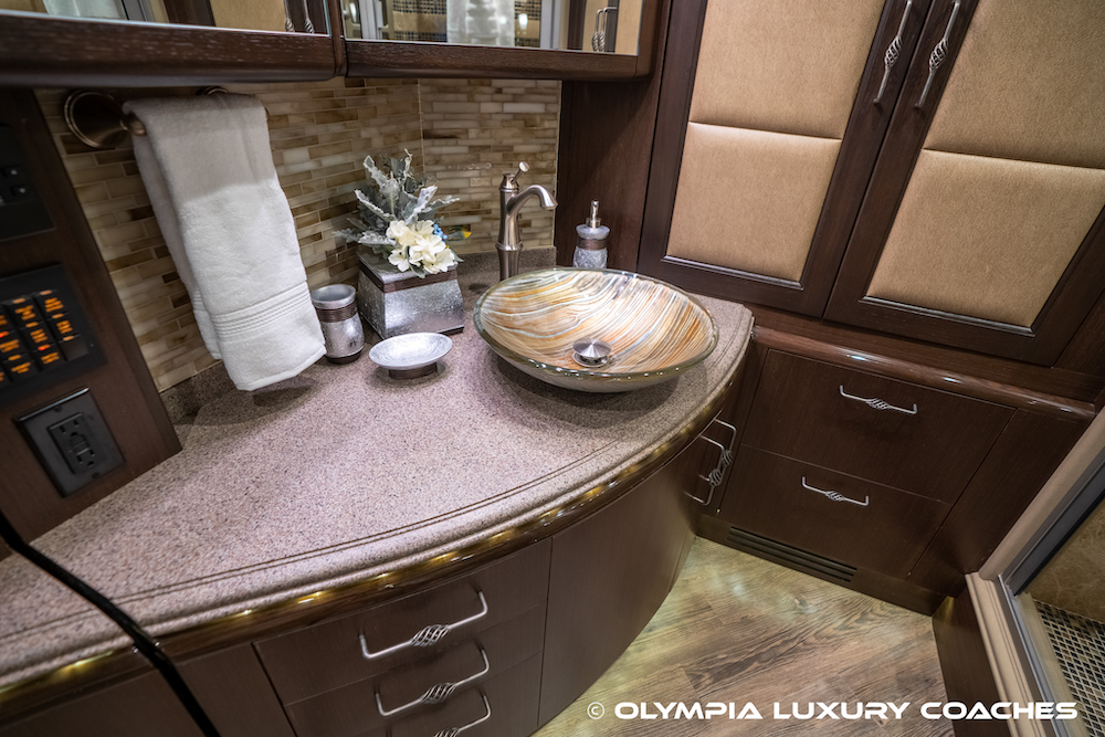 2015 Prevost Liberty H3-45 For Sale