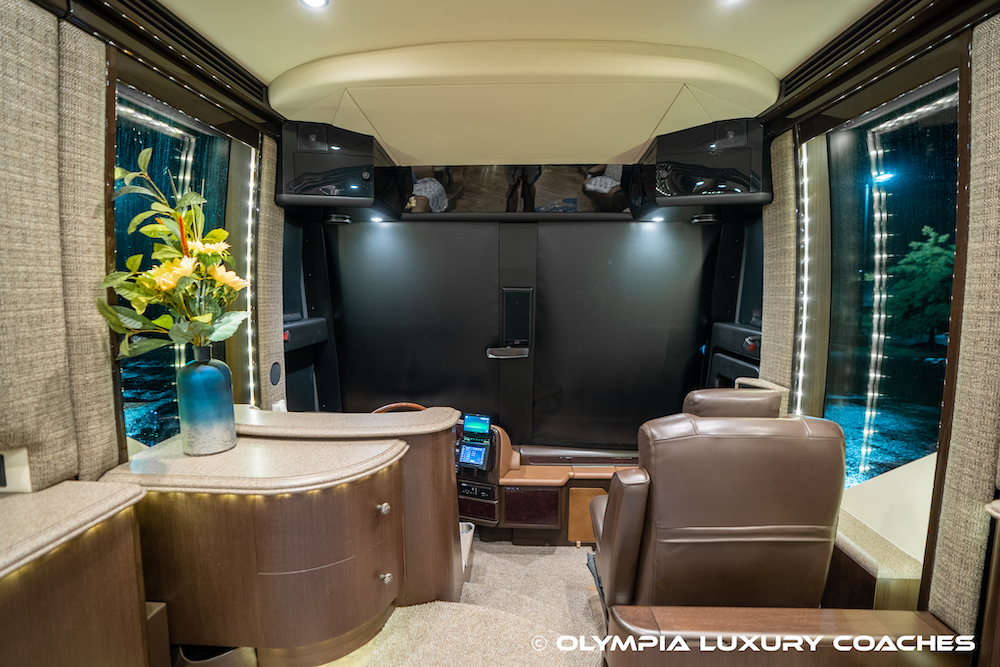 2015 Prevost Liberty H3-45 For Sale