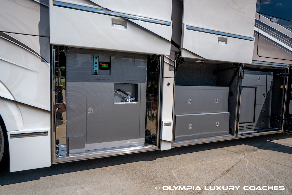 2015 Prevost Liberty H3-45 For Sale