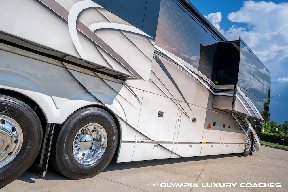 2015 Prevost Liberty H3-45 For Sale