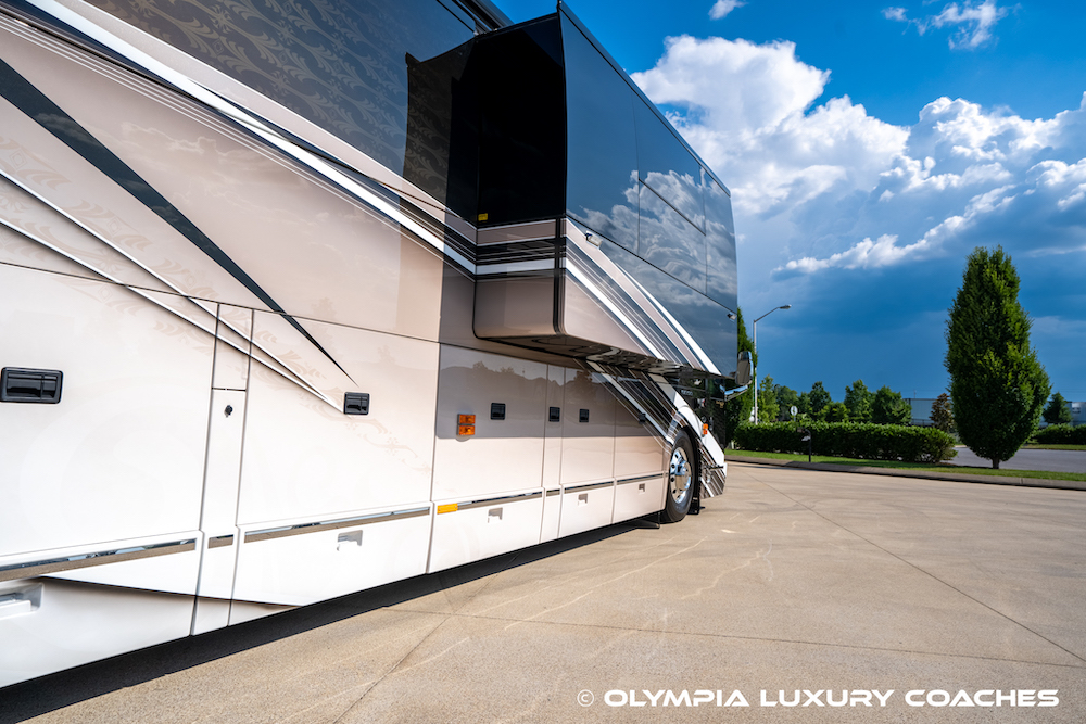 2015 Prevost Liberty H3-45 For Sale