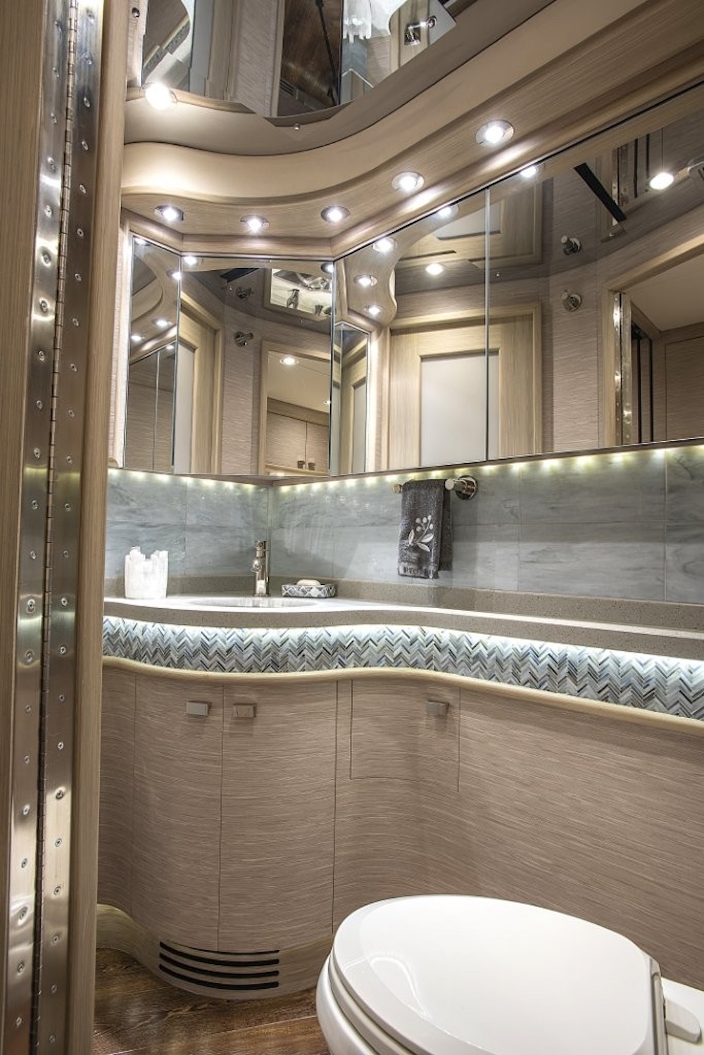 2015 Prevost Liberty H3-45 For Sale